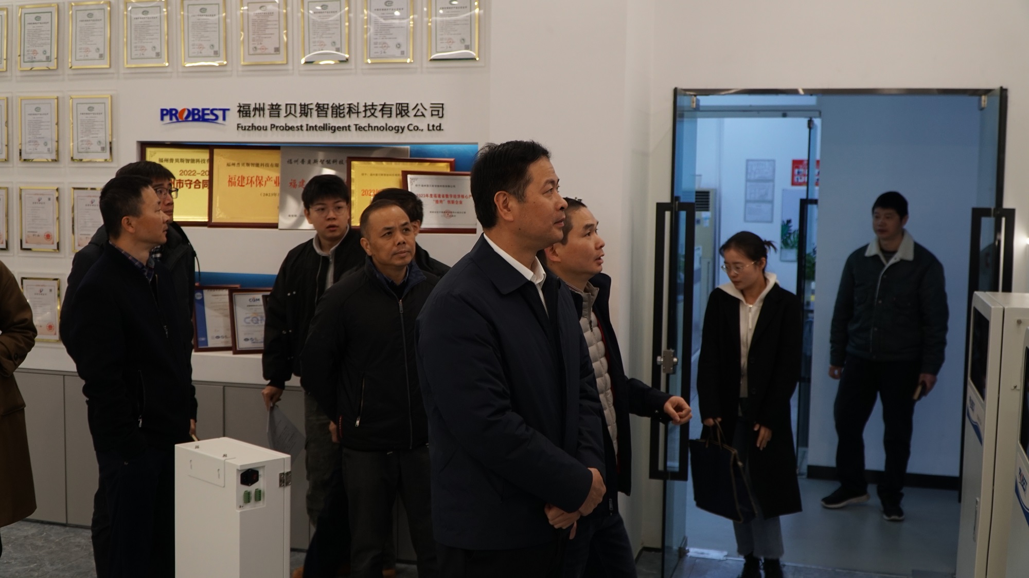 زار زعماء حكومة مقاطعة Fuzhou Cangshan التحقيق ، مما ساعد في تحقيق رحلة جديدة