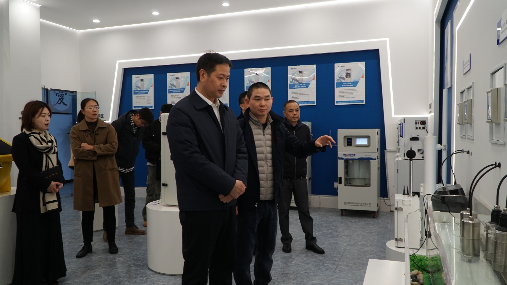 الحكومة زيارة التحقيق